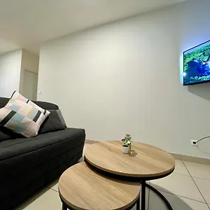 bel-appartement-a-15-min-de-lyon.hotels-rhonealpes.com/